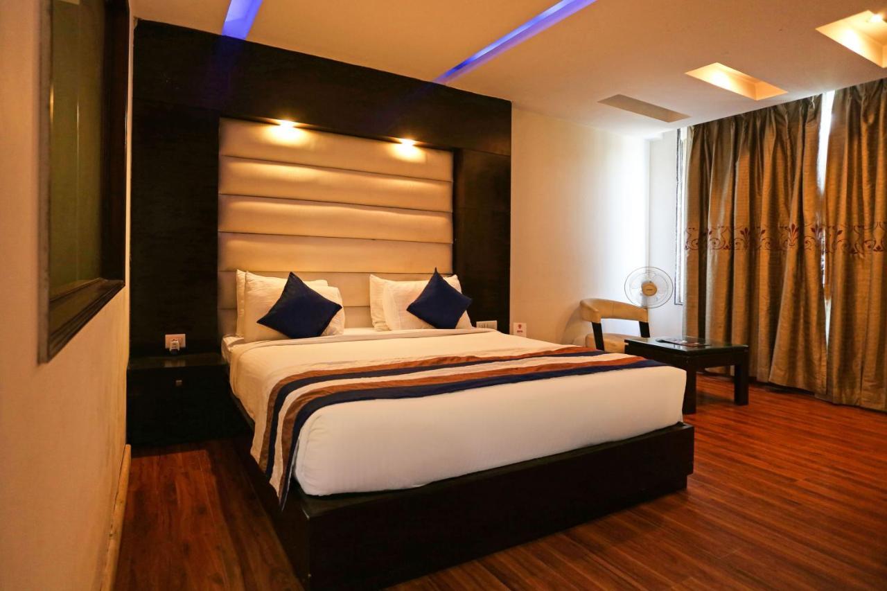 Capital O 7331 Hotel Downtown New Delhi Luaran gambar