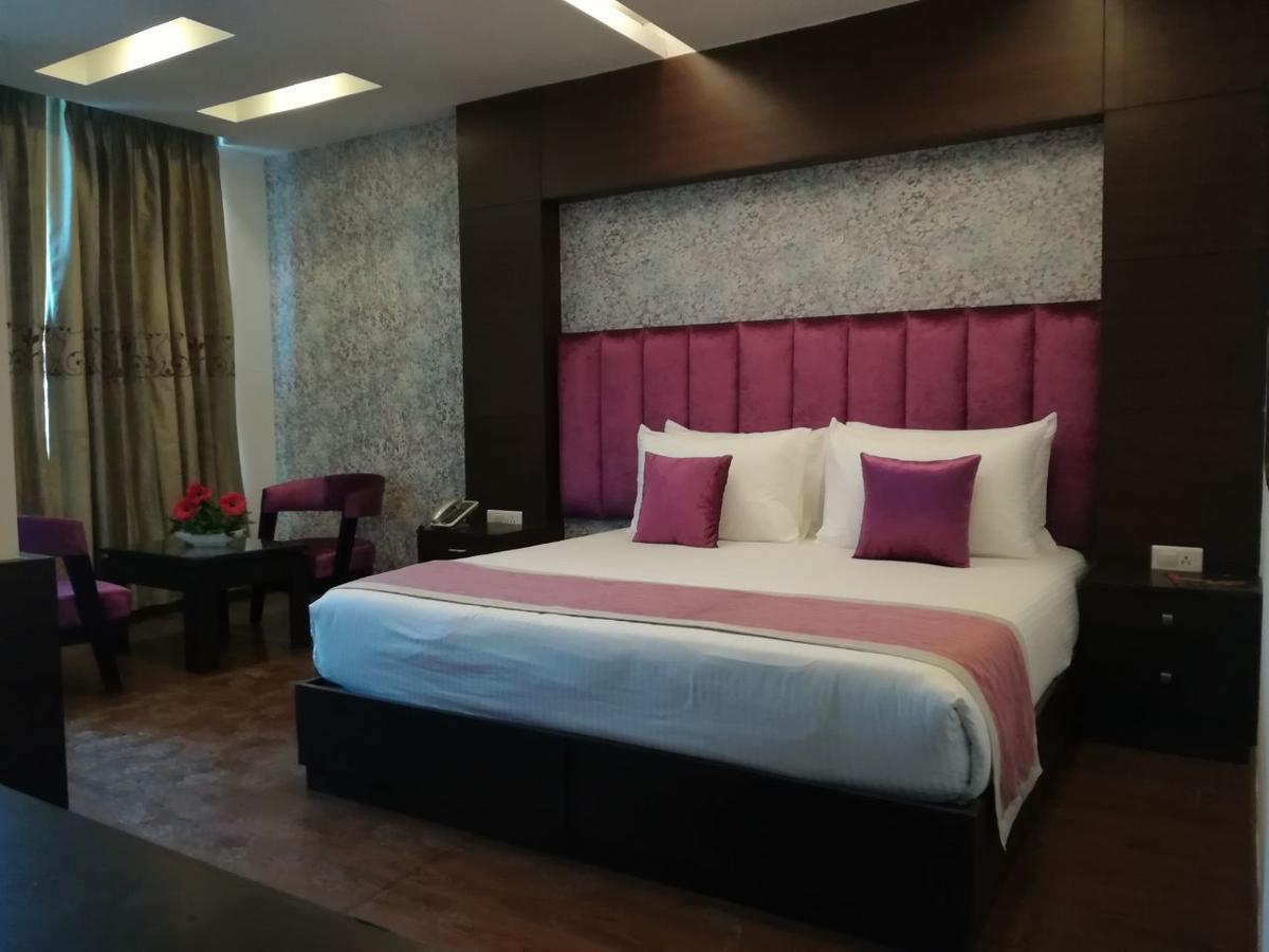 Capital O 7331 Hotel Downtown New Delhi Luaran gambar