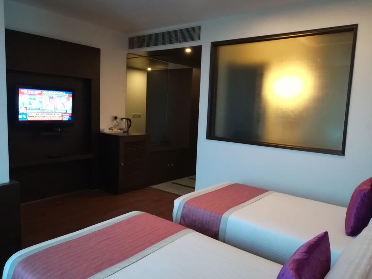 Capital O 7331 Hotel Downtown New Delhi Luaran gambar