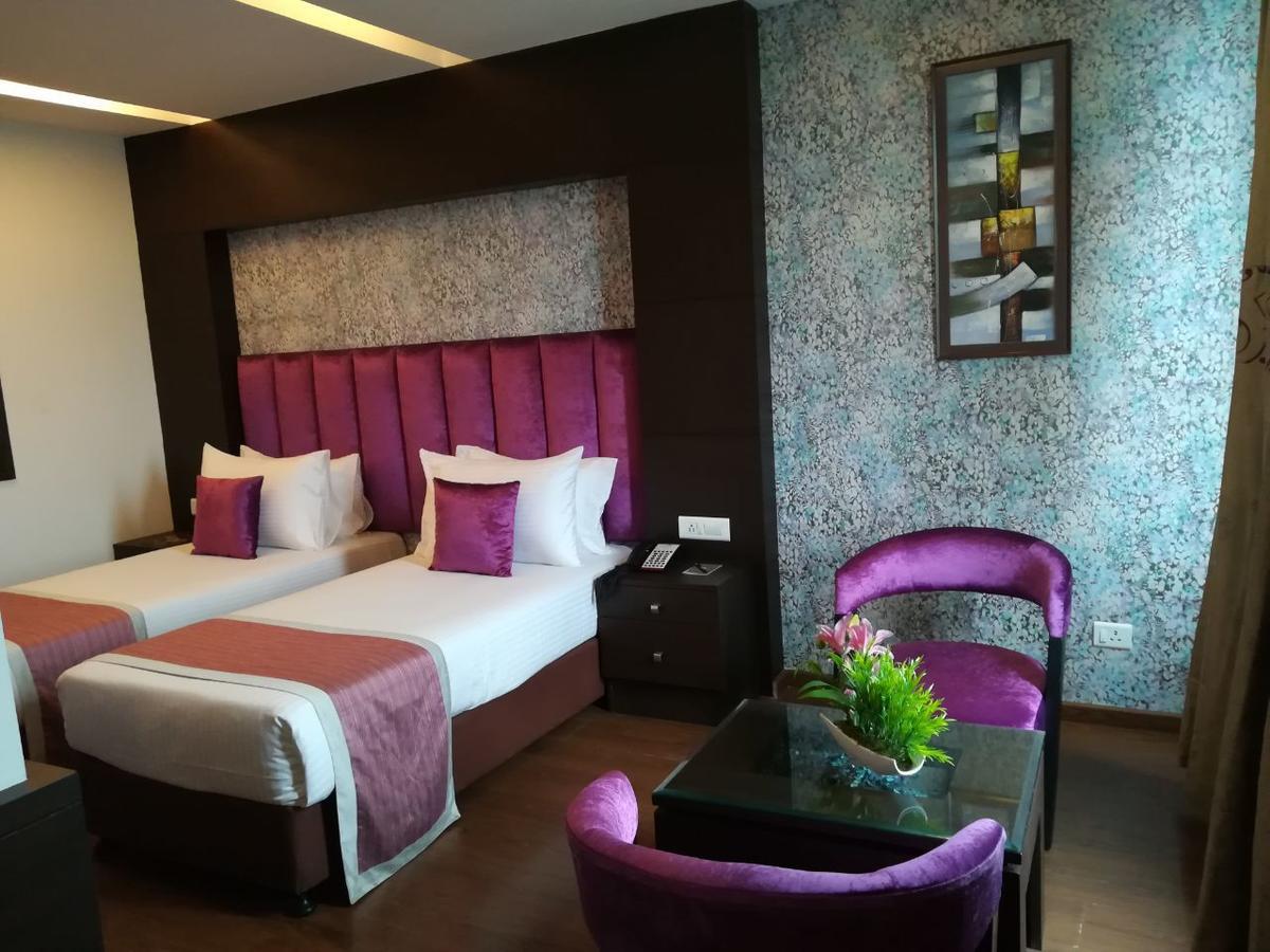 Capital O 7331 Hotel Downtown New Delhi Luaran gambar