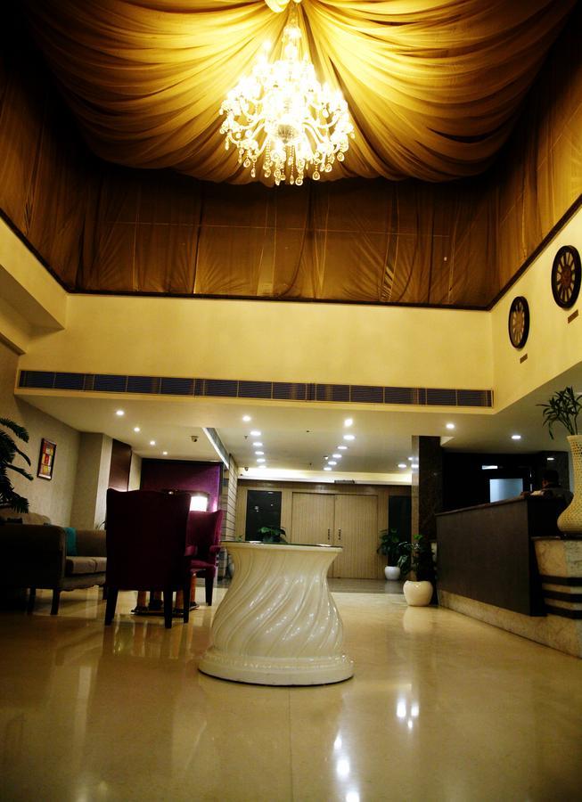 Capital O 7331 Hotel Downtown New Delhi Luaran gambar