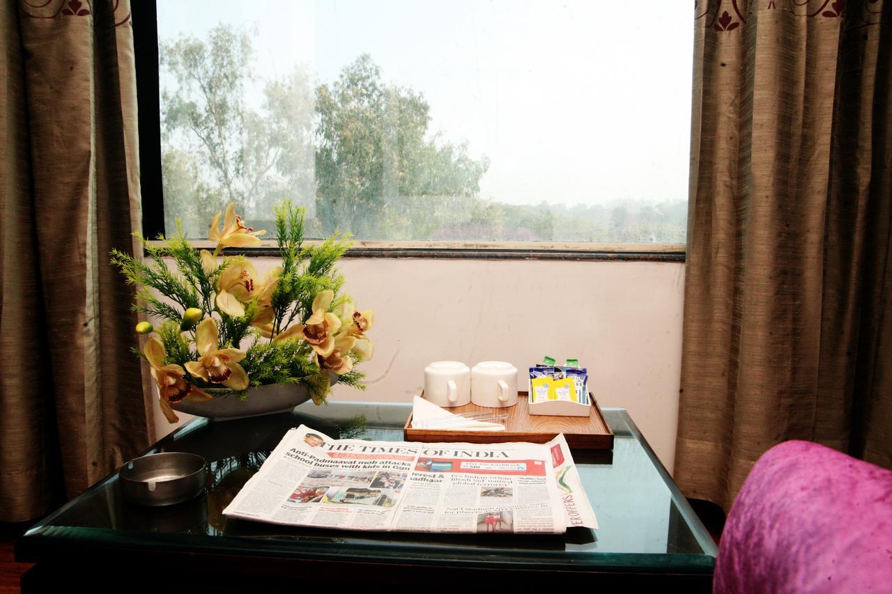 Capital O 7331 Hotel Downtown New Delhi Luaran gambar