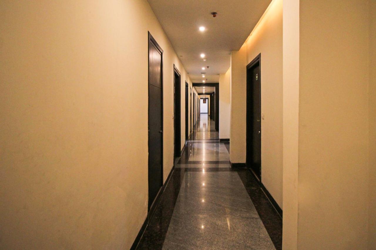 Capital O 7331 Hotel Downtown New Delhi Luaran gambar